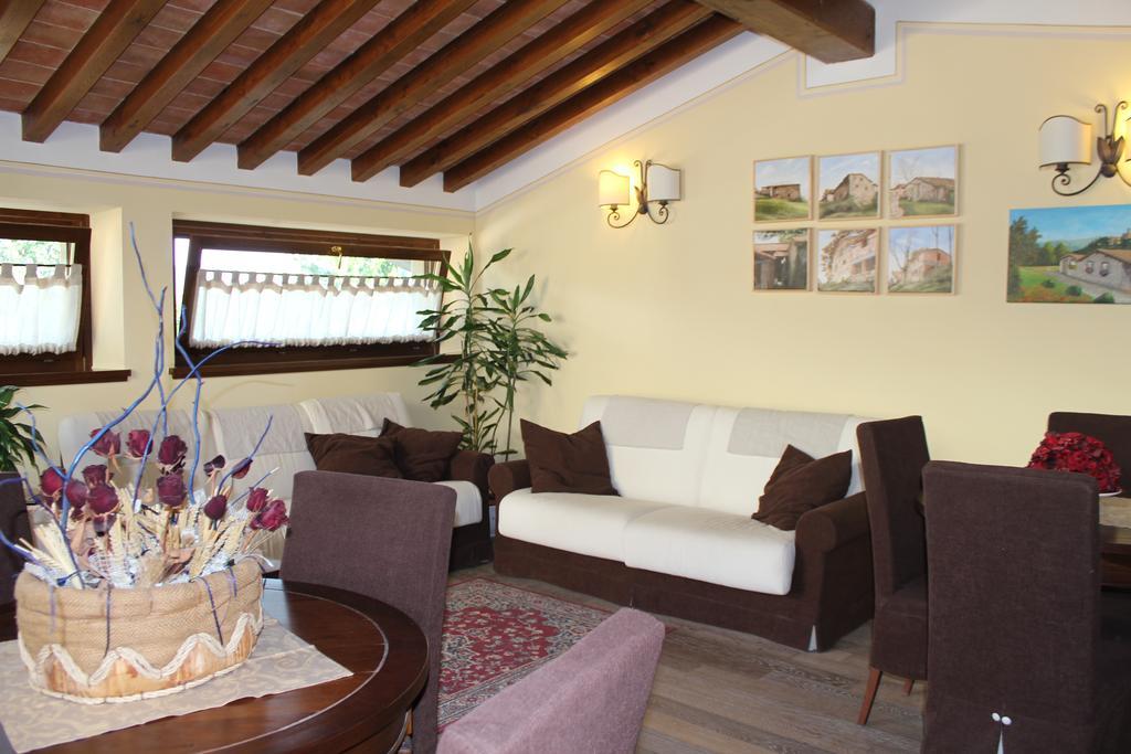 La Torricella Hotel Poppi Luaran gambar